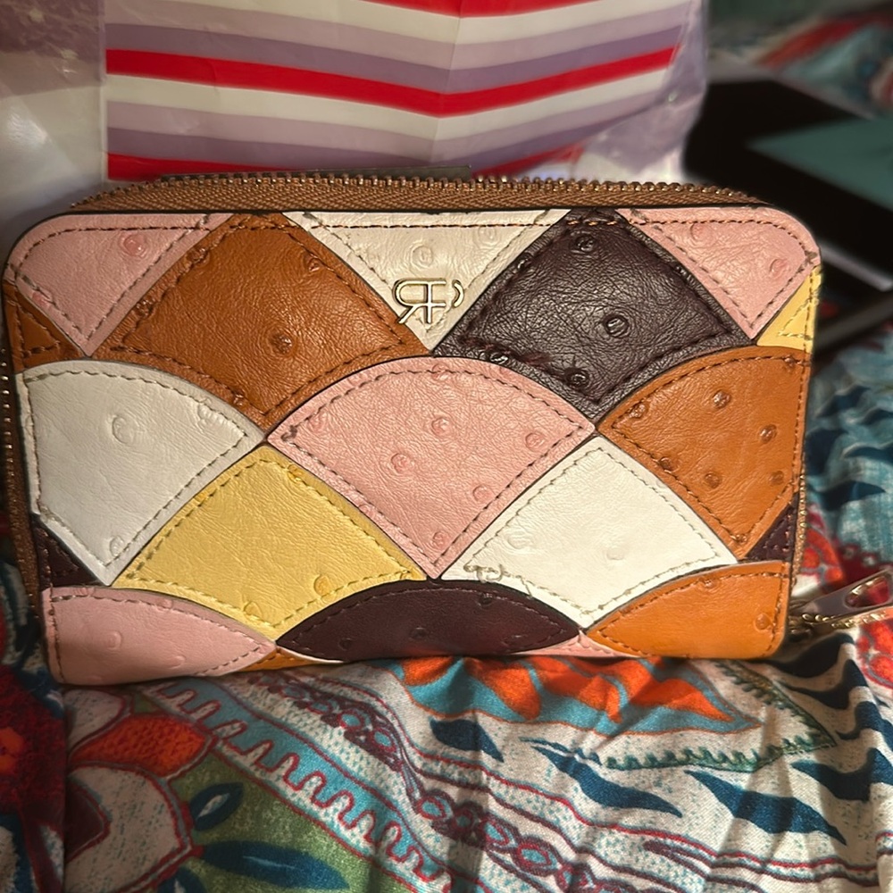 Parfois women’s medium wallet